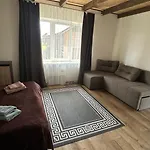 бо&не * Yablunytsia
