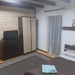 бо&не * Yablunytsia